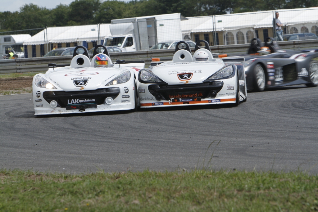 Der køres tæt – helt tæt – i Peugeot Spider Cup
(Foto: Gripping Media)